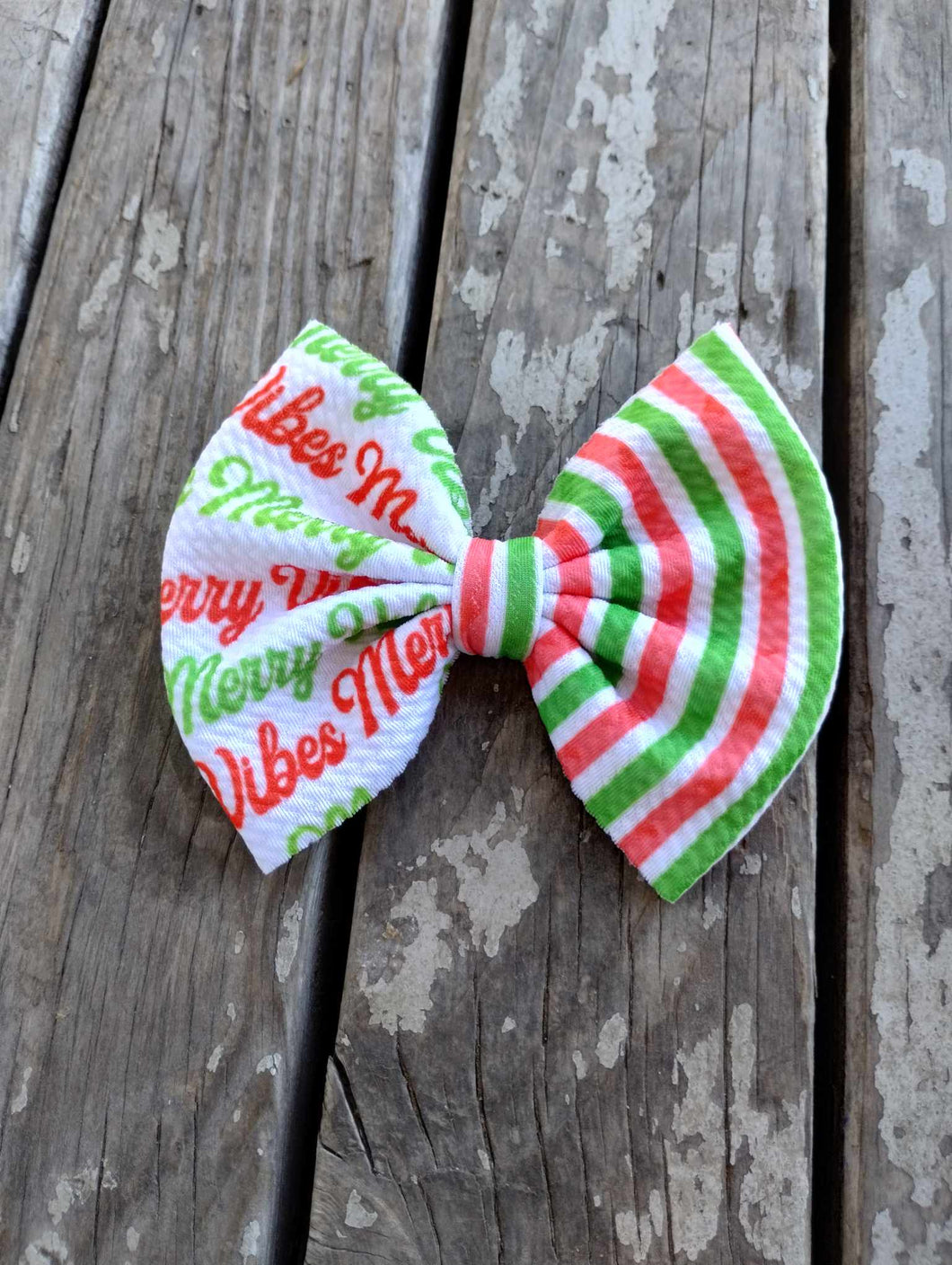Merry Vibes Bow